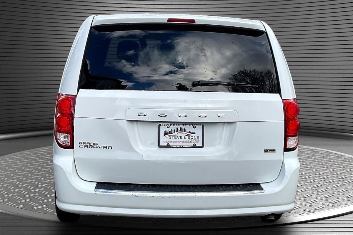 Used 2014 Dodge Grand Caravan SE w/ Quick Order Package 29E SE FWD image 5