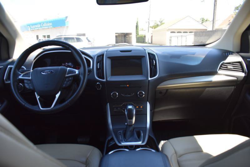 Used 2017 Ford Edge SEL w/ Equipment Group 201A AWD/4WD image 22