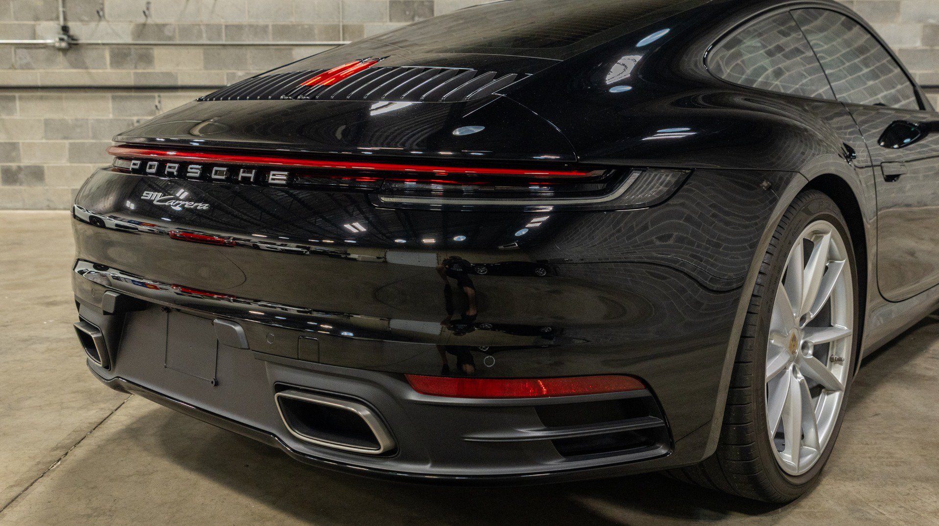 Used 2020 Porsche 911 Carrera RWD image 25