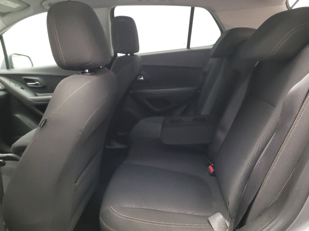Used 2020 Chevrolet Trax LS w/ Tint and Cruise Package FWD image 18