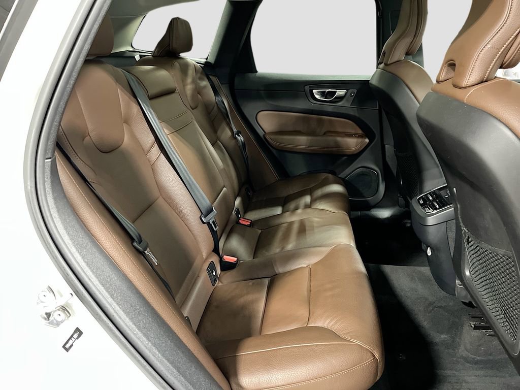 Used 2020 Volvo XC60 T6 Inscription w/ Protection Package Premier AWD/4WD image 34