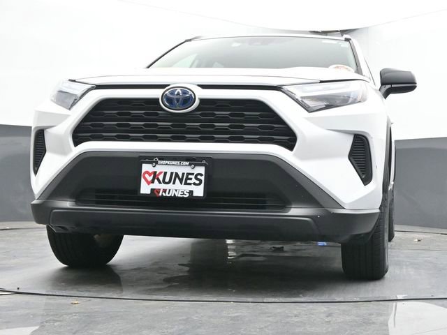 Used 2024 Toyota RAV4 LE AWD/4WD image 41