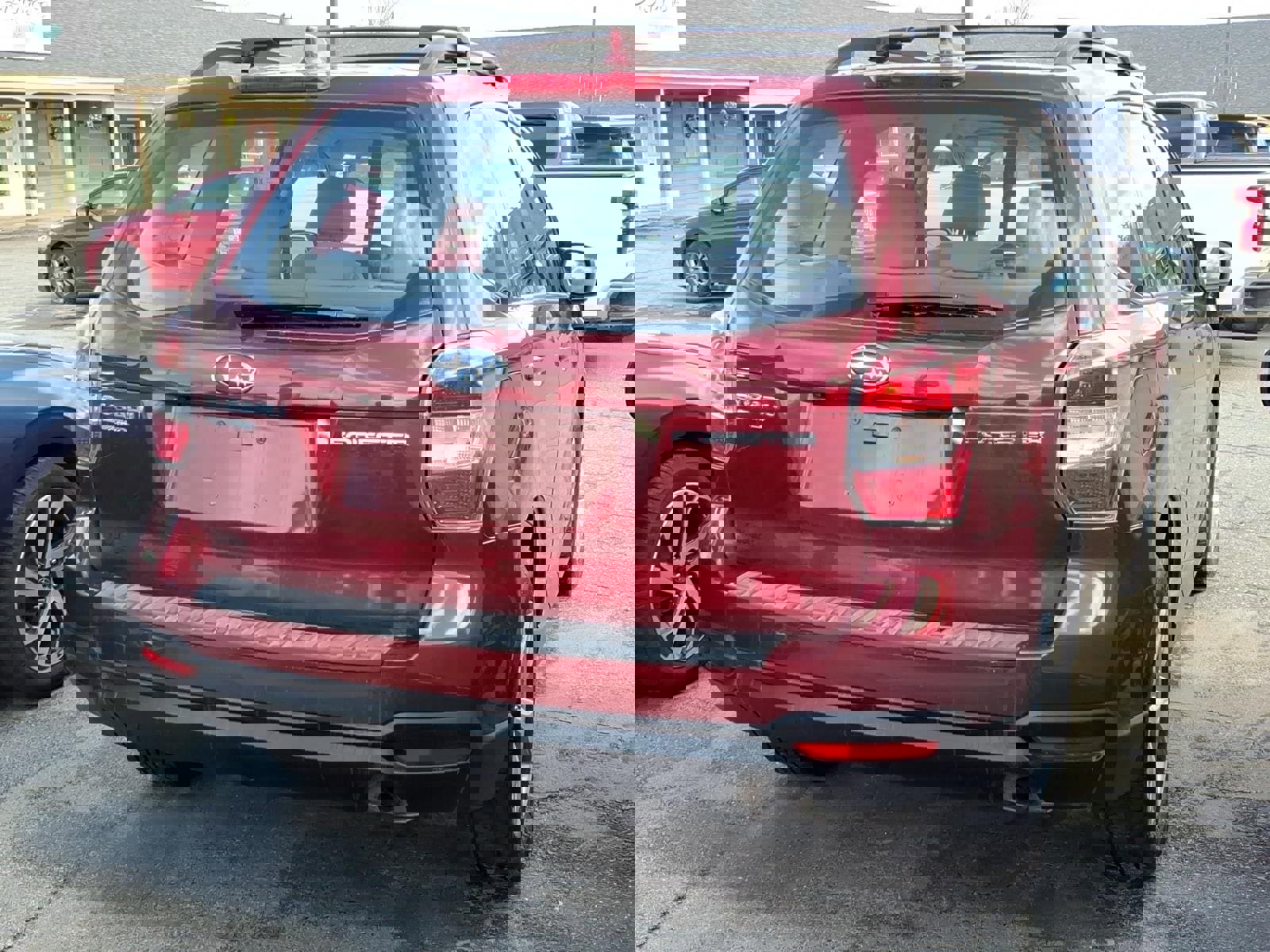 Used 2016 Subaru Forester 2.5i w/ Alloy Wheel Package image 4