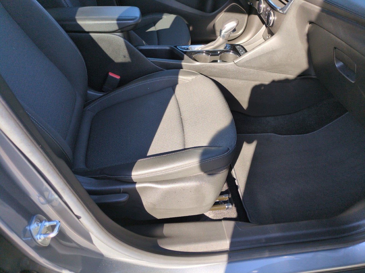 Used 2024 Buick Encore GX Preferred FWD image 30