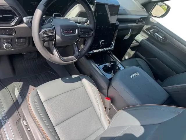 New 2026 GMC Yukon AT4 w/ AT4 Premium Plus Package AWD/4WD image 10