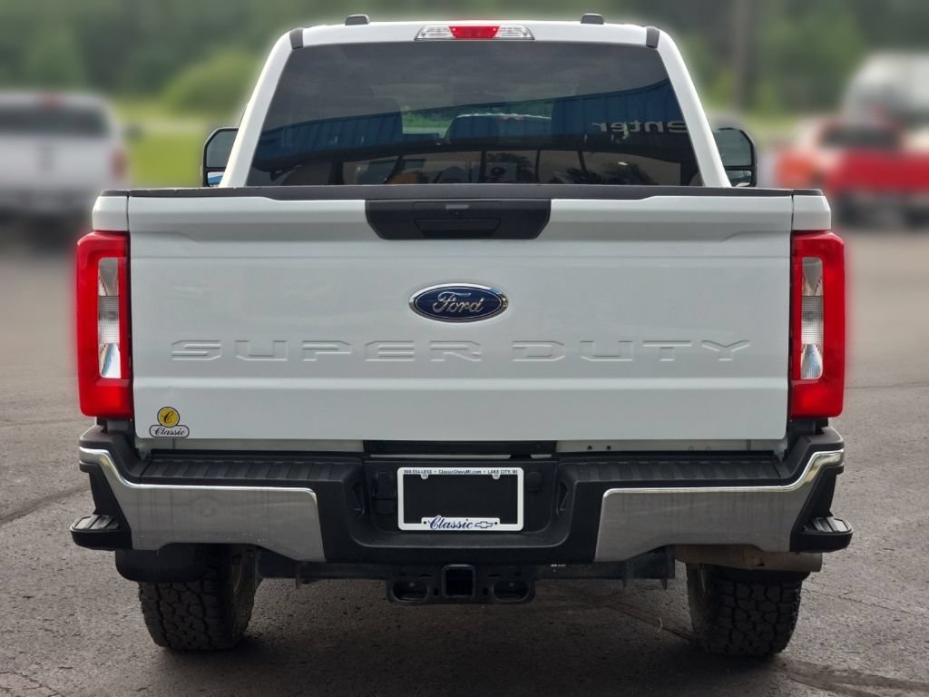 Used 2025 Ford F250 XLT AWD/4WD image 7