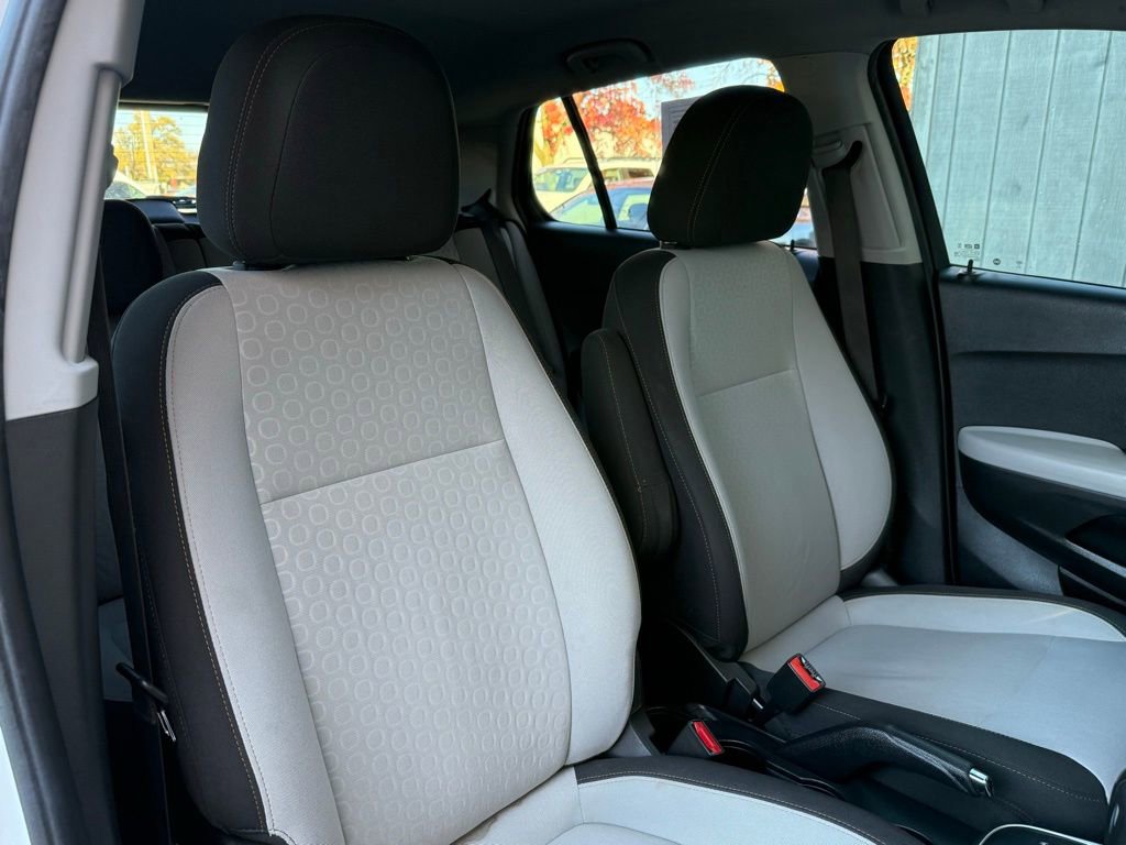Used 2020 Chevrolet Trax LS w/ Tint and Cruise Package FWD image 22