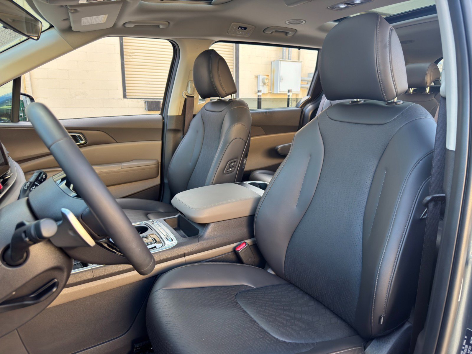 Used 2025 Kia Carnival SX FWD image 47