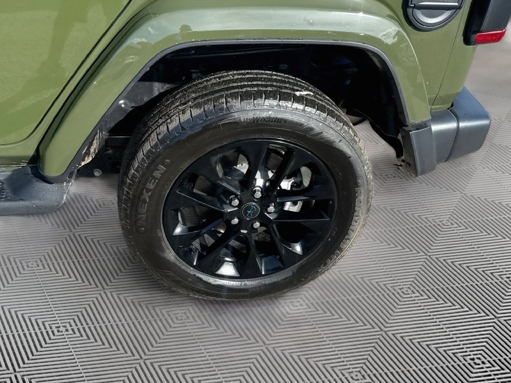 Used 2024 Jeep Wrangler Unlimited Sahara AWD/4WD image 34