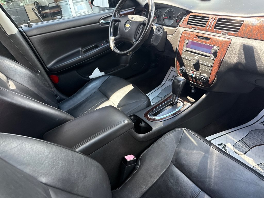 Used 2014 Chevrolet Impala LTZ FWD image 15