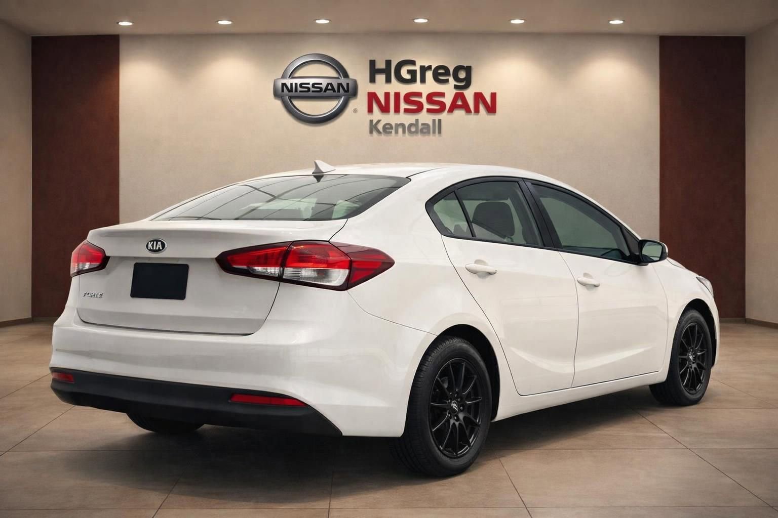 Used 2017 Kia Forte LX FWD image 3