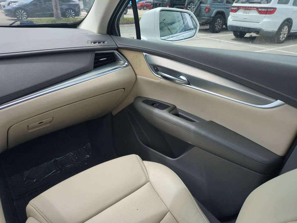 Used 2019 Cadillac XT5 Premium Luxury image 19