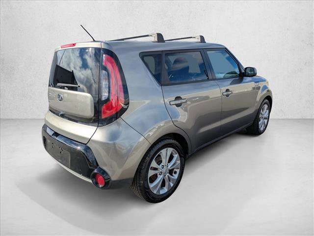 Used 2016 Kia Soul + image 5