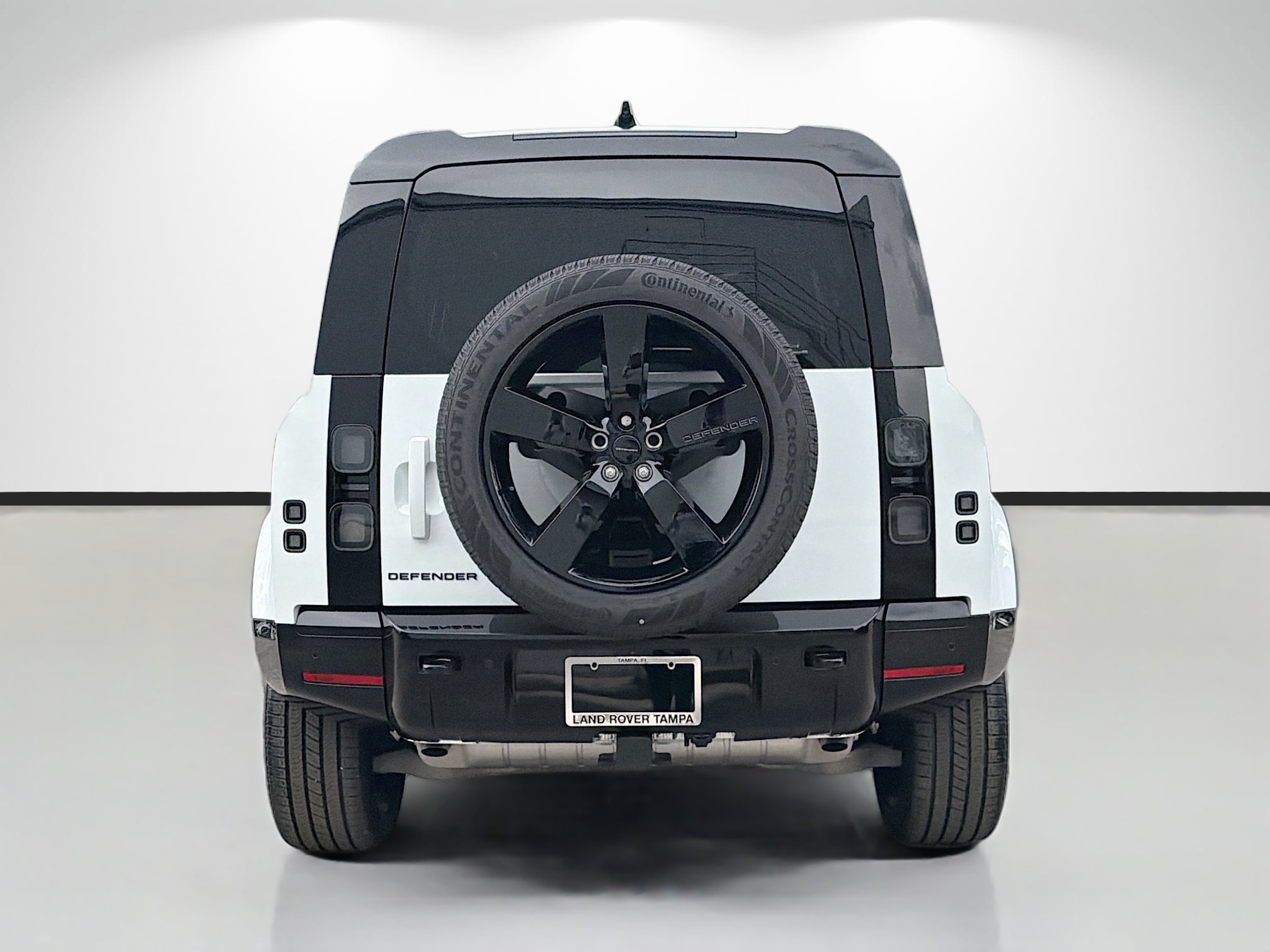 New 2026 Land Rover Defender 110 X-Dynamic SE AWD/4WD image 4