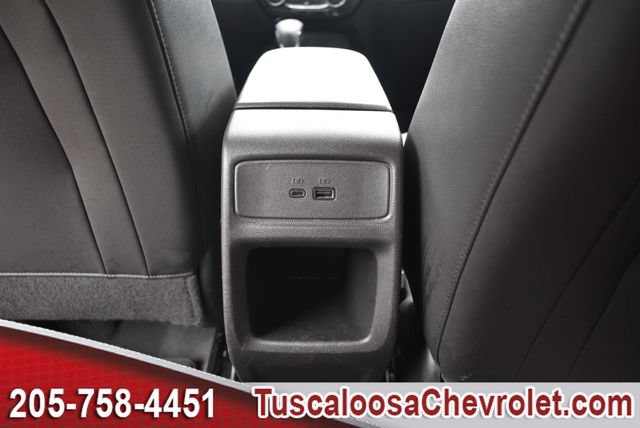 Certified 2025 Chevrolet Trax LT FWD image 22