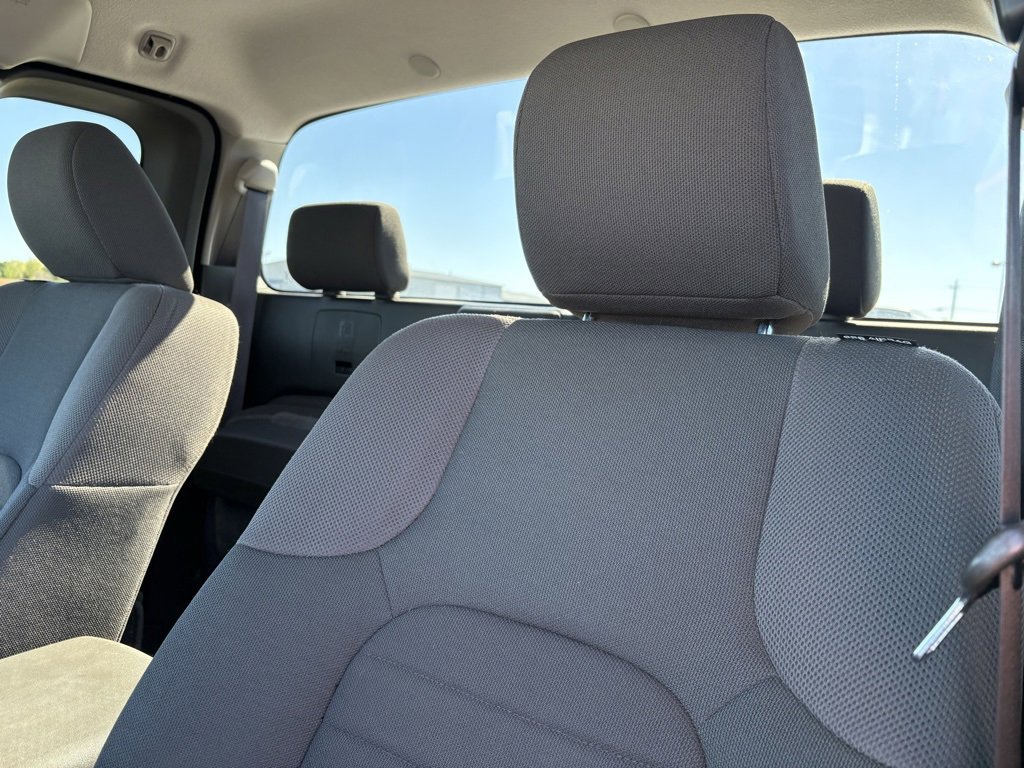 Used 2020 Nissan Frontier S image 15