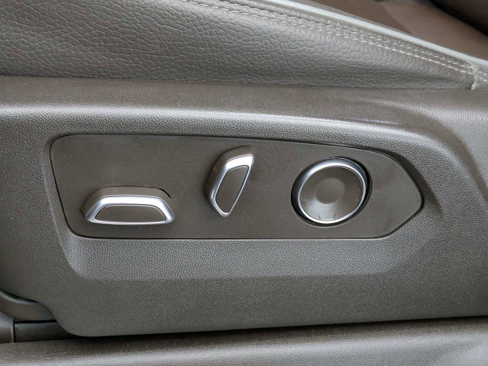 Used 2025 GMC Sierra 2500 Denali w/ Denali Reserve Package image 19