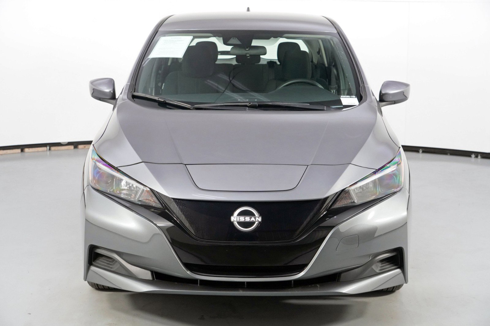 Used 2025 Nissan Leaf S image 39