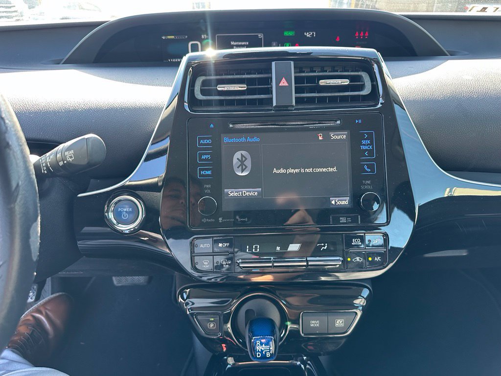 Certified 2017 Toyota Prius Three Touring FWD image 11