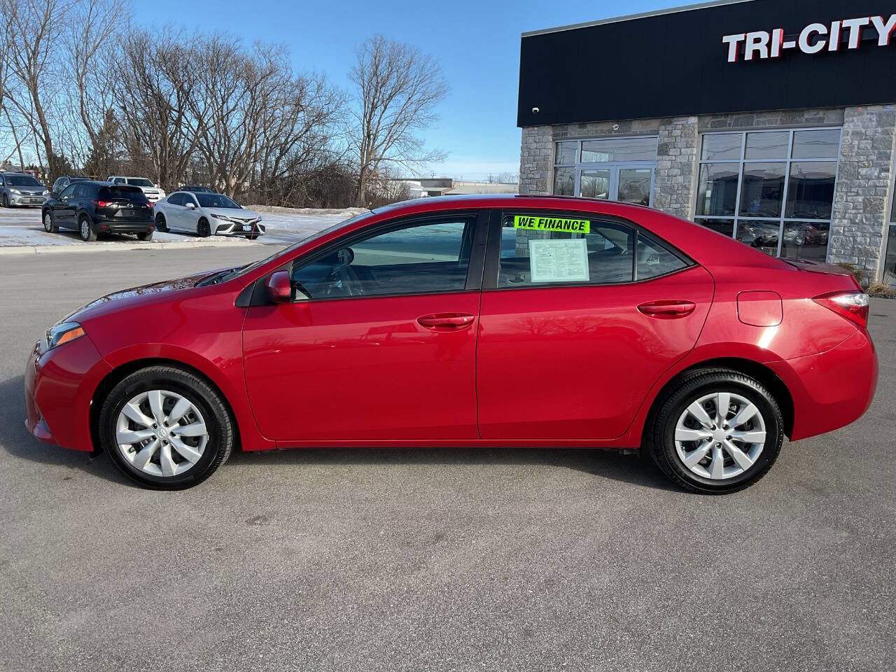 Used 2015 Toyota Corolla LE image 3