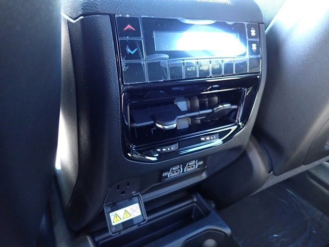 New 2025 Jeep Grand Cherokee L Altitude image 14