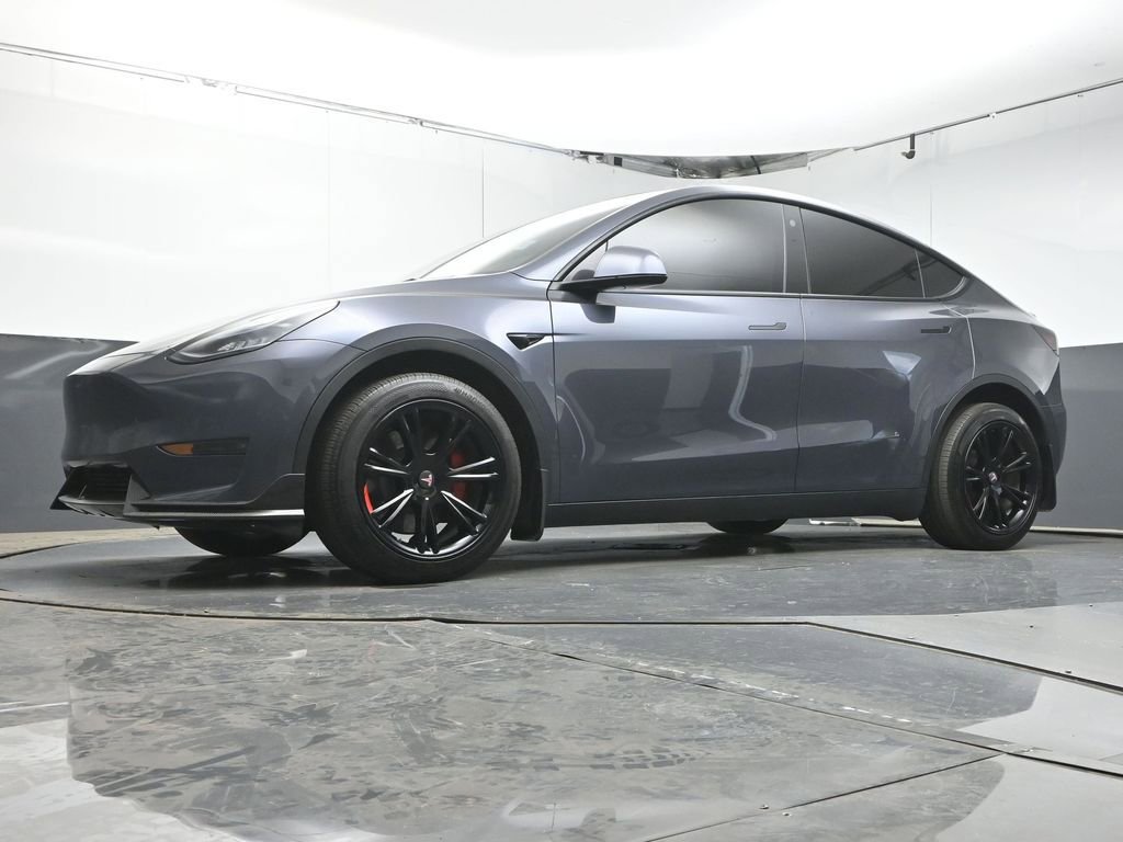 Used 2023 Tesla Model Y Long Range image 28