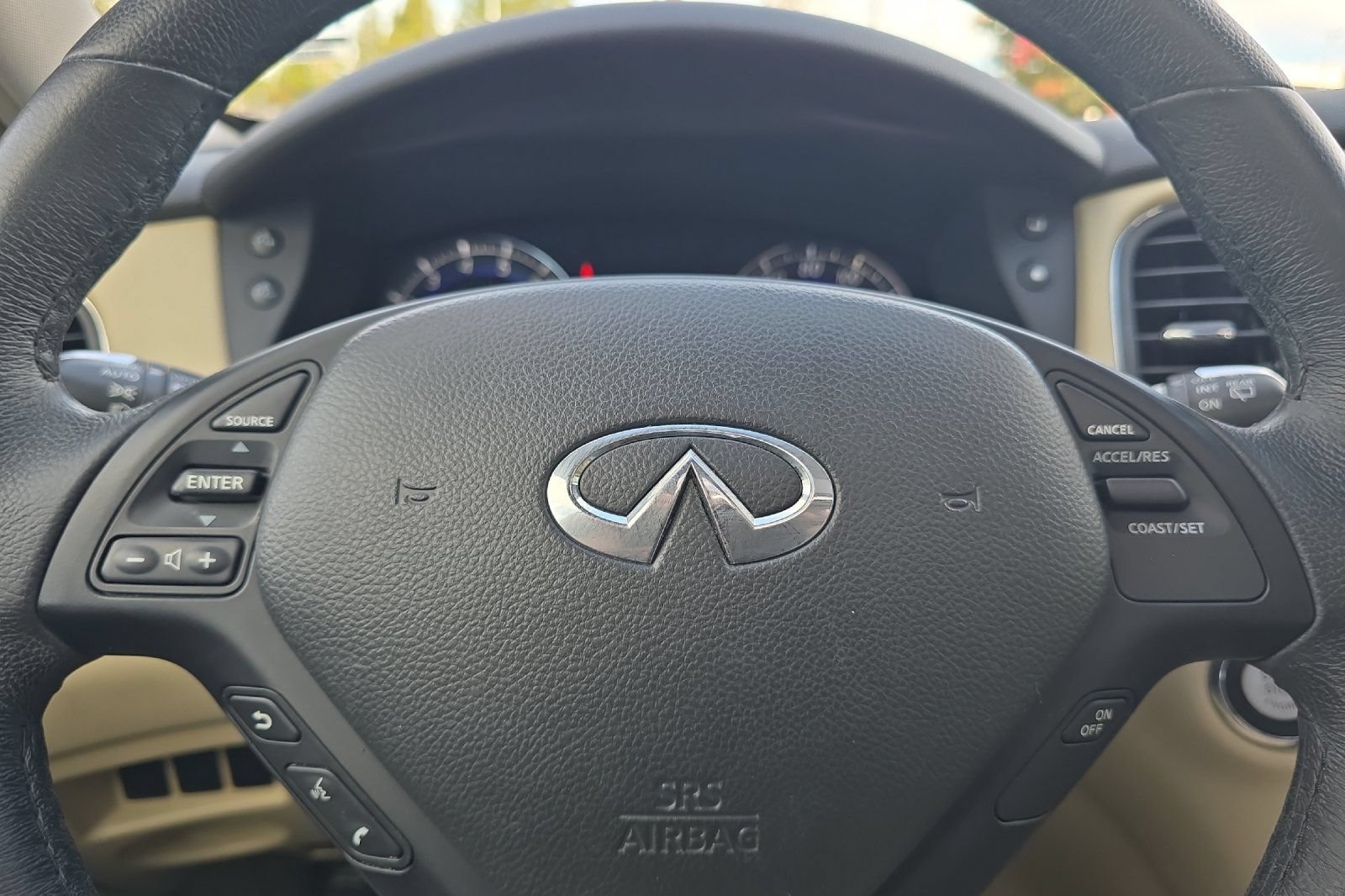 Used 2017 INFINITI QX50 AWD w/ Premium Plus Package image 24