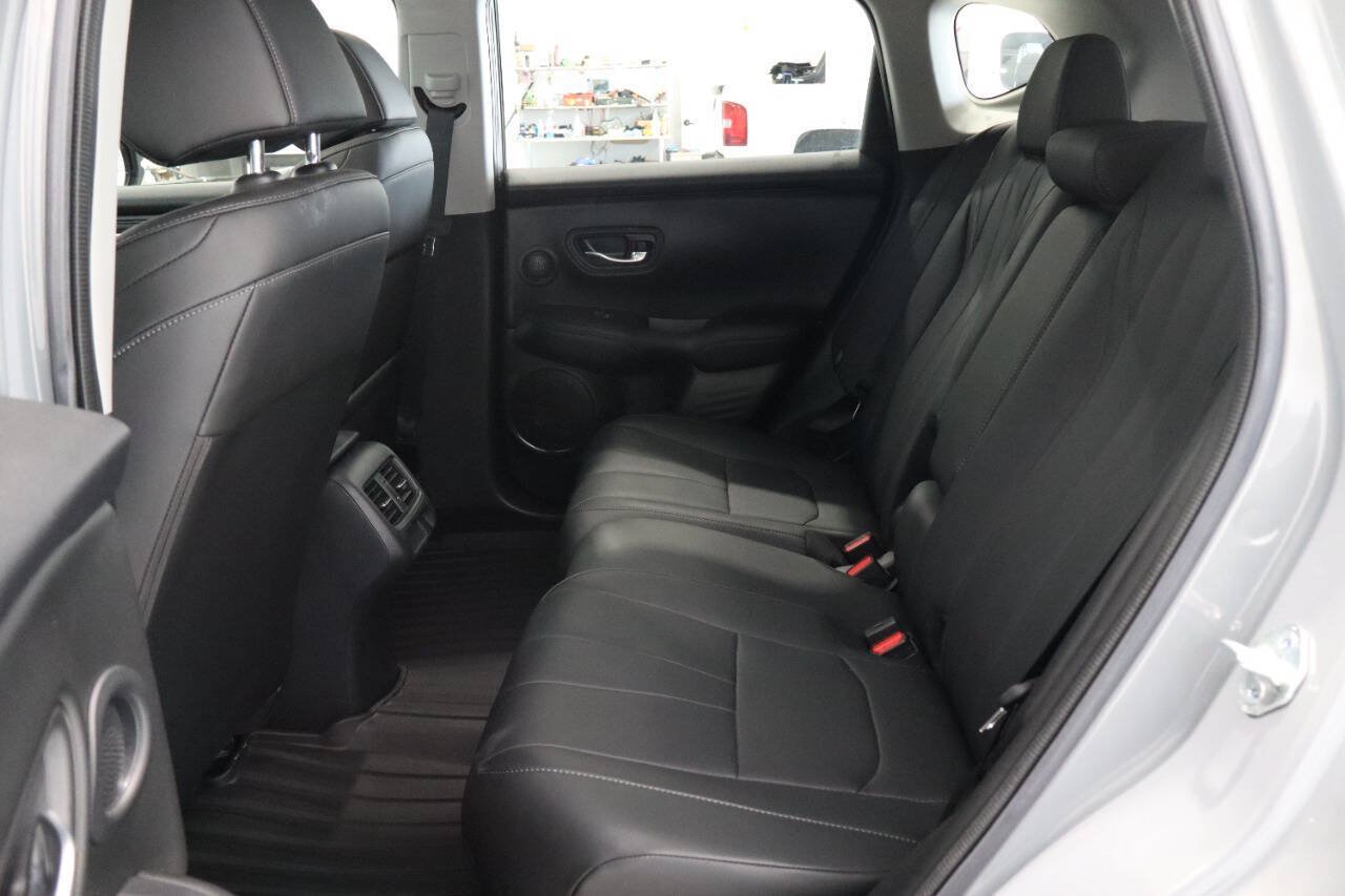 Used 2025 Acura ADX FWD image 13