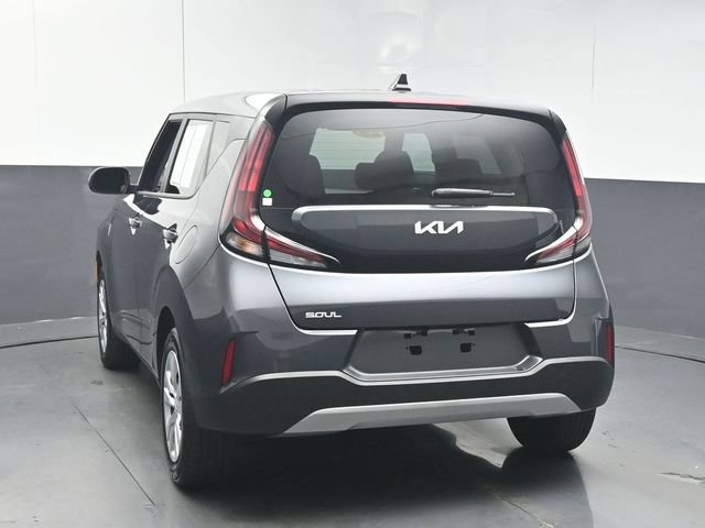 Used 2025 Kia Soul LX FWD image 6