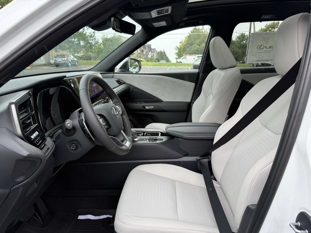 Used 2026 Lexus TX 350 AWD w/ Technology Package image 12
