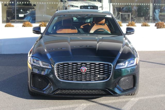 Used 2022 Jaguar XF R-Dynamic SE image 8