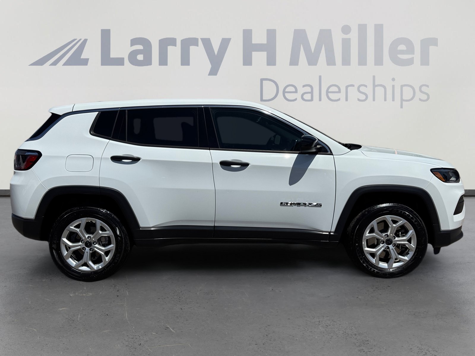 Certified 2025 Jeep Compass Sport AWD/4WD image 6