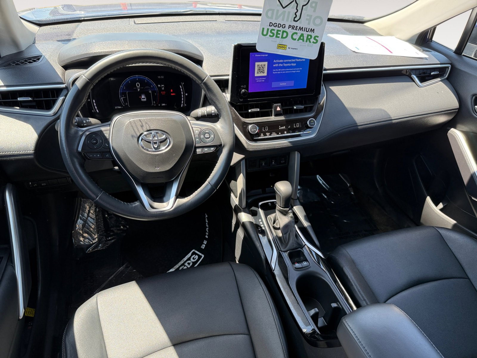 Used 2024 Toyota Corolla Cross XLE image 15