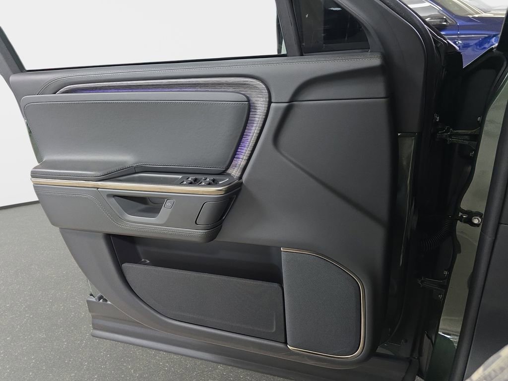 Used 2026 Rivian R1S Adventure AWD/4WD image 27