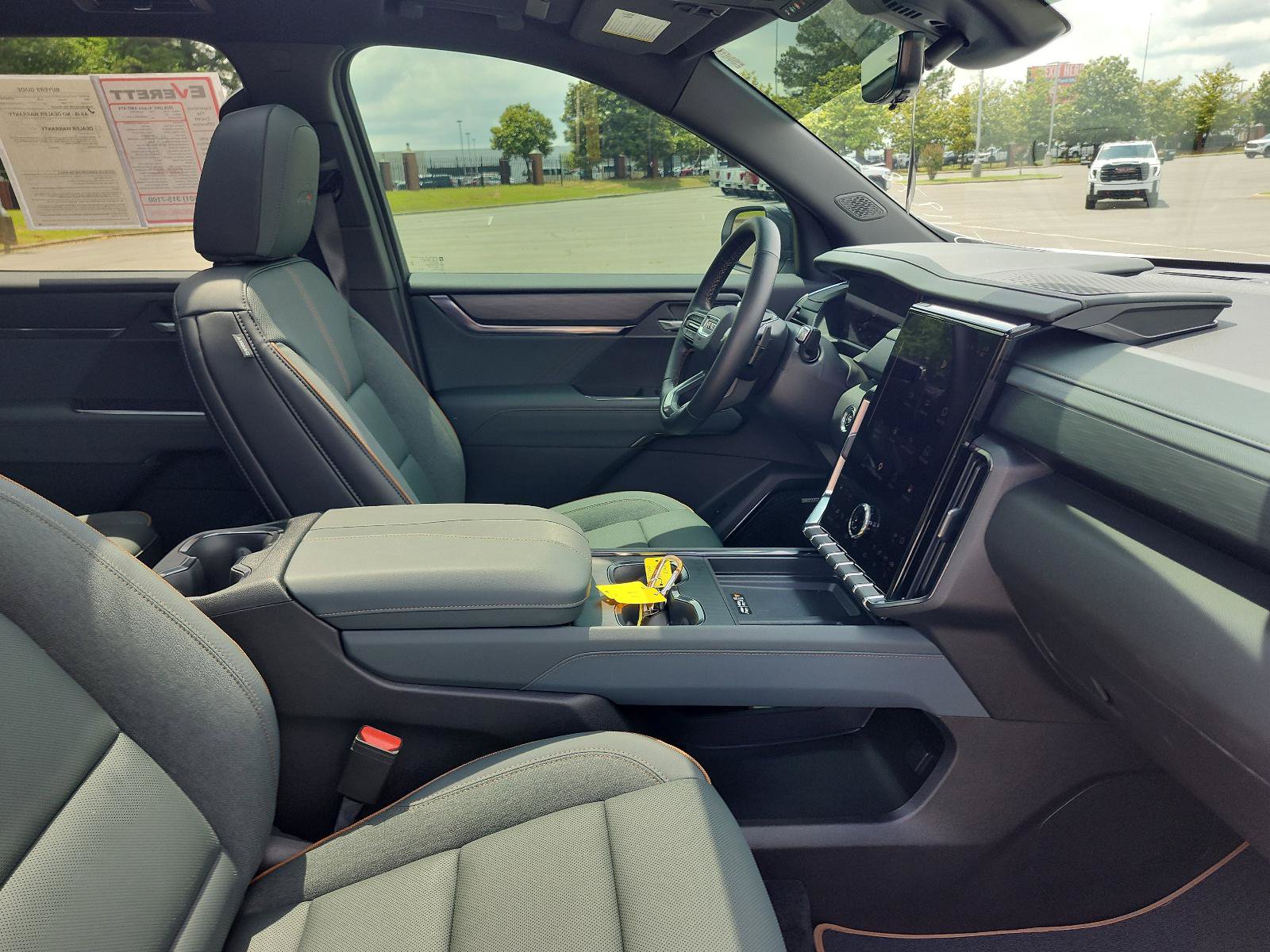 Certified 2026 GMC Acadia AT4 w/ Luxury Package AWD/4WD image 7