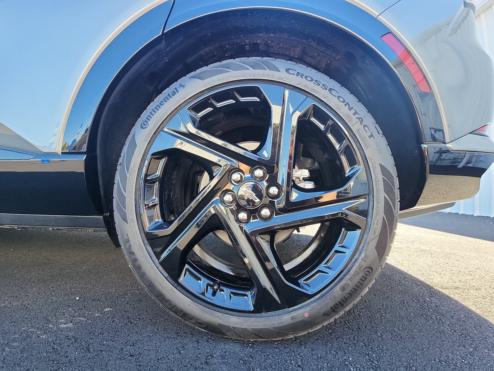 New 2025 Chevrolet Equinox EV RS AWD/4WD image 9