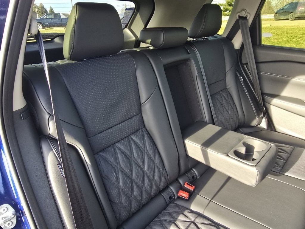 New 2026 Nissan Rogue Platinum image 12