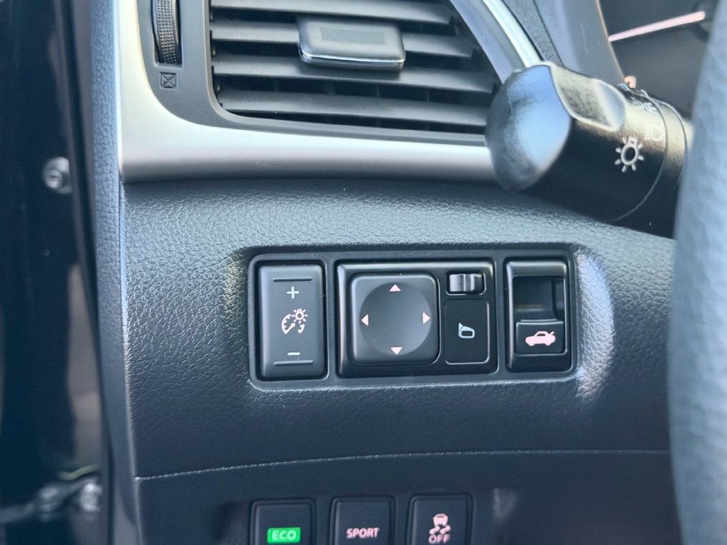 Used 2016 Nissan Sentra S FWD image 23