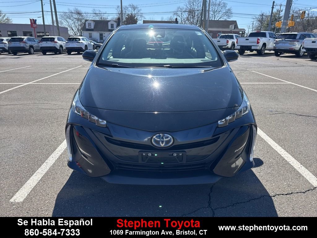 Used 2021 Toyota Prius Prime XLE image 3