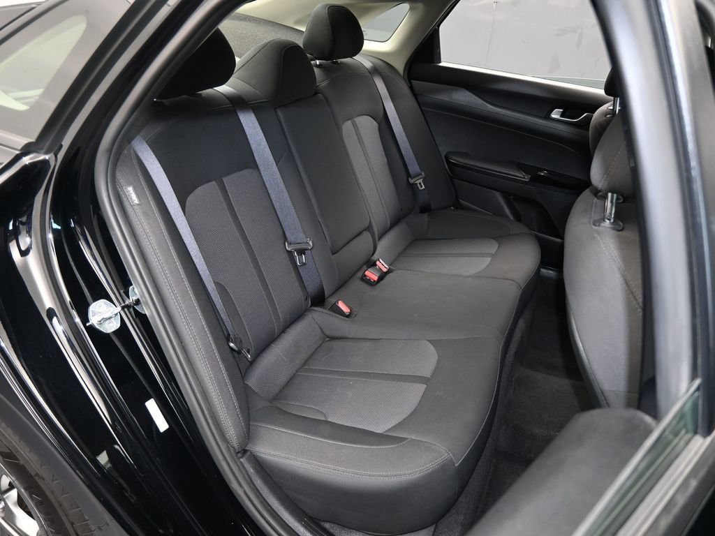 Used 2022 Kia K5 LXS image 33