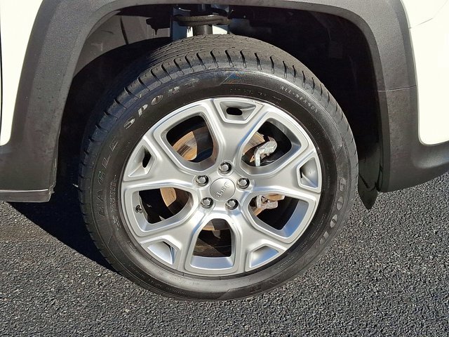 Certified 2022 Jeep Renegade Limited image 9