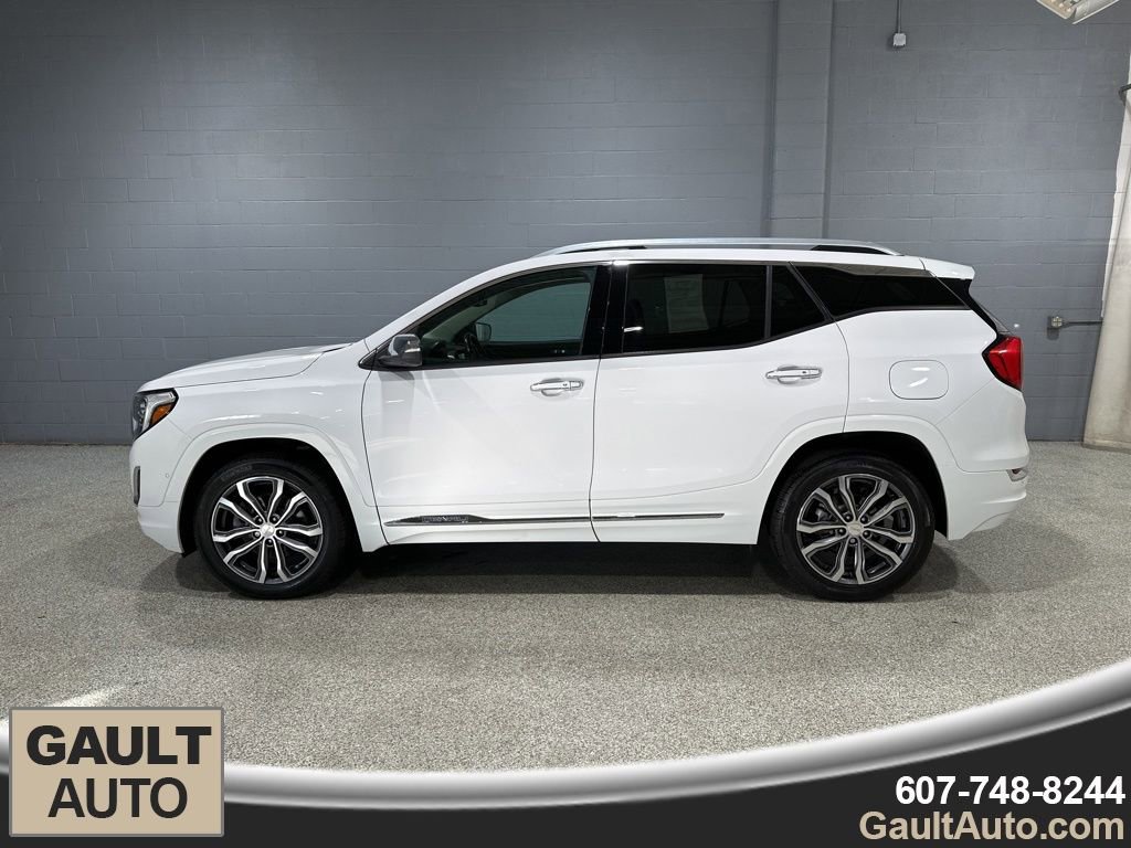 Used 2019 GMC Terrain Denali w/ Advanced Safety Package image 5