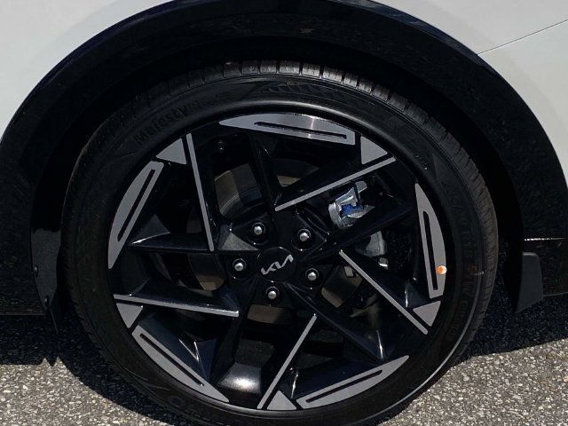 New 2026 Kia K4 EX w/ GT-Line Premium Package FWD image 8