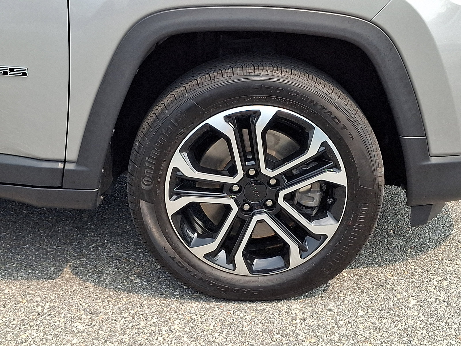 Used 2023 Jeep Compass Limited AWD/4WD image 8