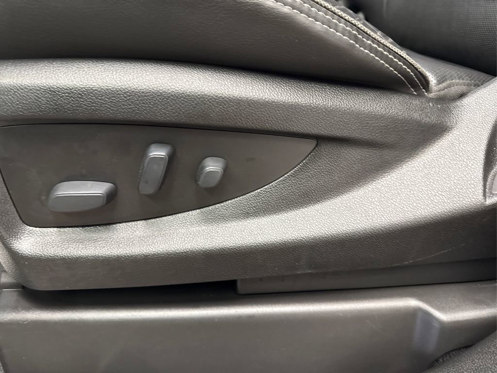 Used 2019 GMC Yukon Denali w/ Denali Ultimate Package image 24