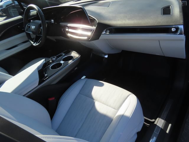 Used 2024 Cadillac Lyriq Luxury RWD image 47