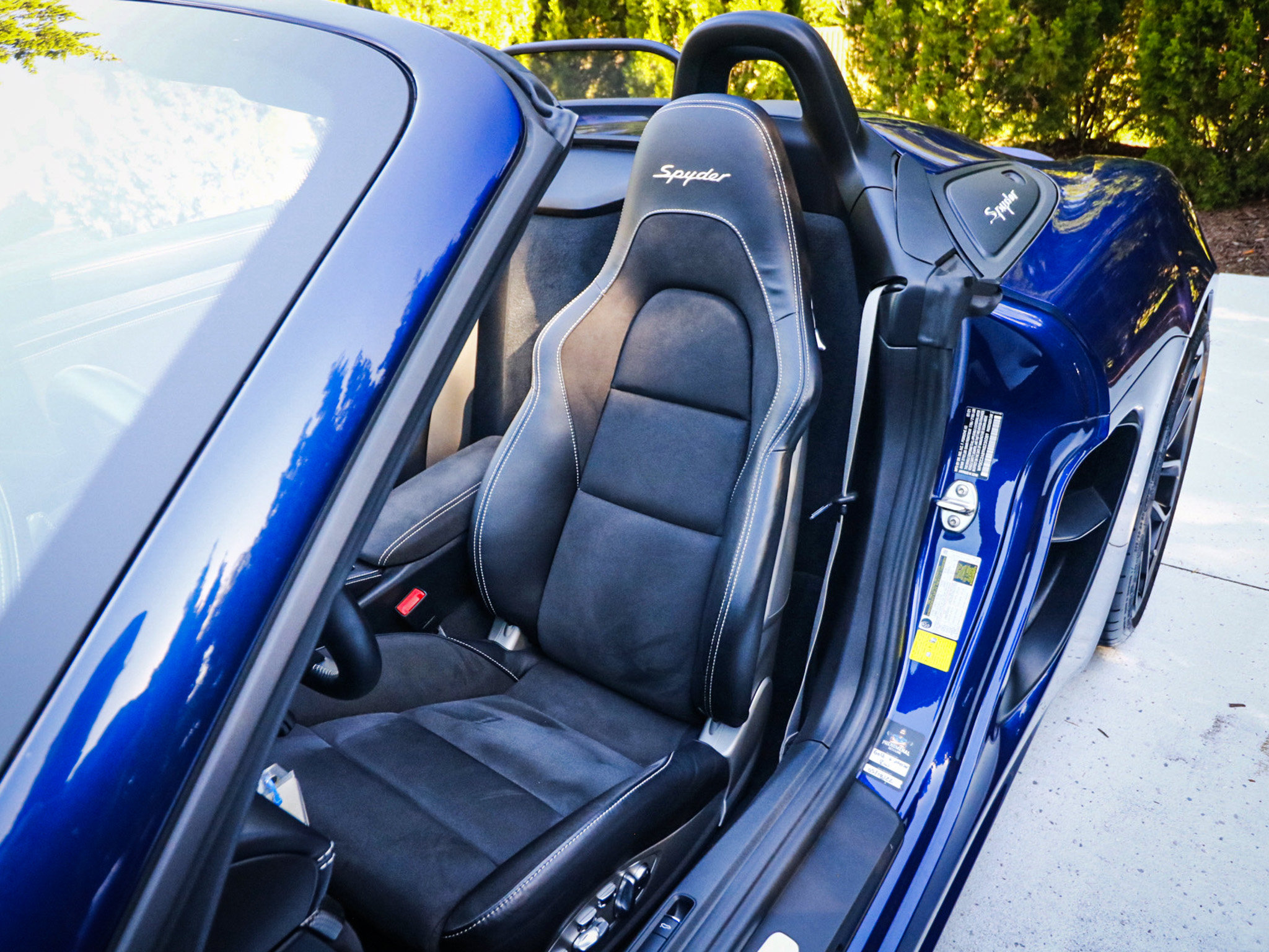 Used 2022 Porsche 718 Boxster Spyder RWD image 16