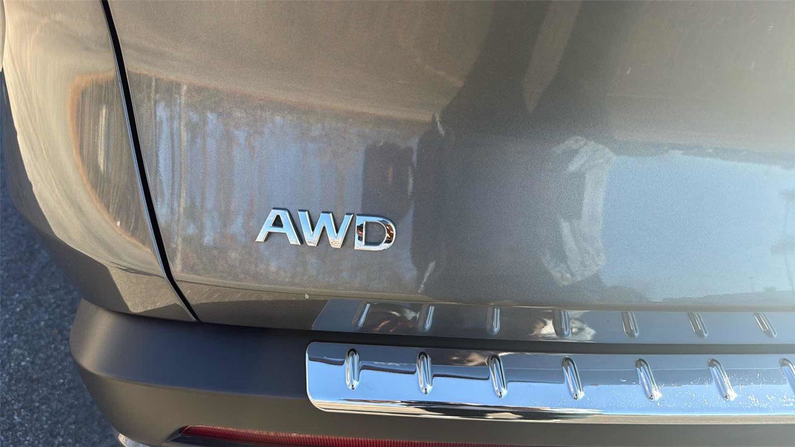 Used 2023 INFINITI QX60 Sensory w/ Cargo Package image 32