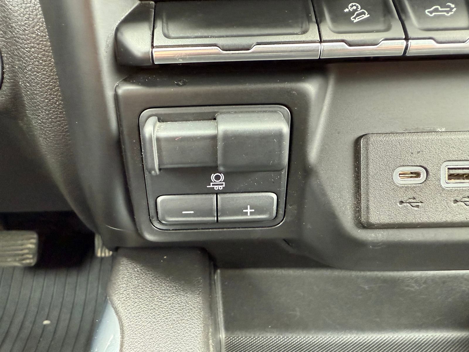 Certified 2021 Chevrolet Silverado 1500 LT Trail Boss w/ Bed Protection Package AWD/4WD image 27