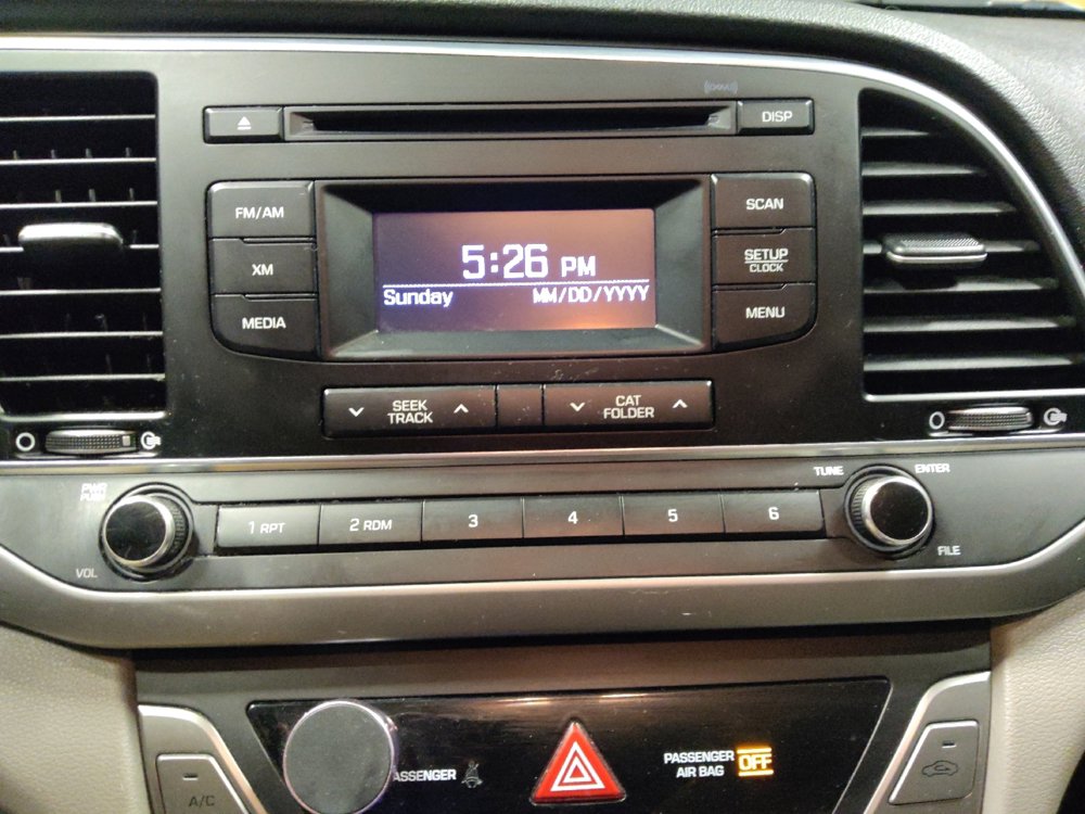 Used 2017 Hyundai Elantra SE image 25